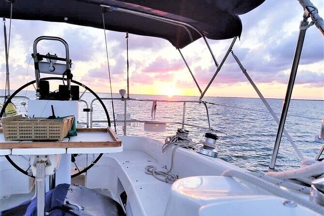 6-Hour Sailing Charter from Fort Lauderdale - Boat comfort: shade, Bluetooth music, fridge, and a shower
