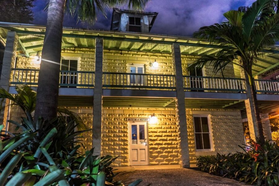 Ft. Lauderdale: Boos and Booze Haunted Pub Crawl - Original Fat Cats and the bar-between-the-haunts breather