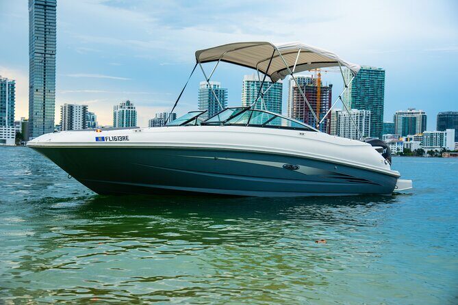 Private Moon-Watch Boat Cruise in Fort Lauderdale - Price and Value: Does $450 Work for Your Group?