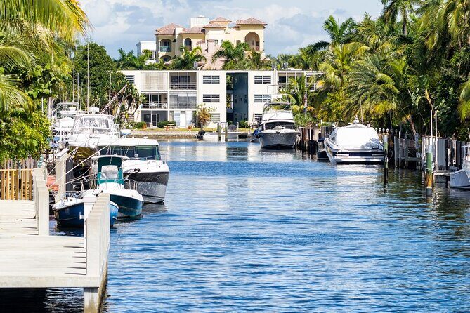 Venice of America Tour | Millionaire's Row | Complimentary Drinks - How the live captain commentary turns the views into a story